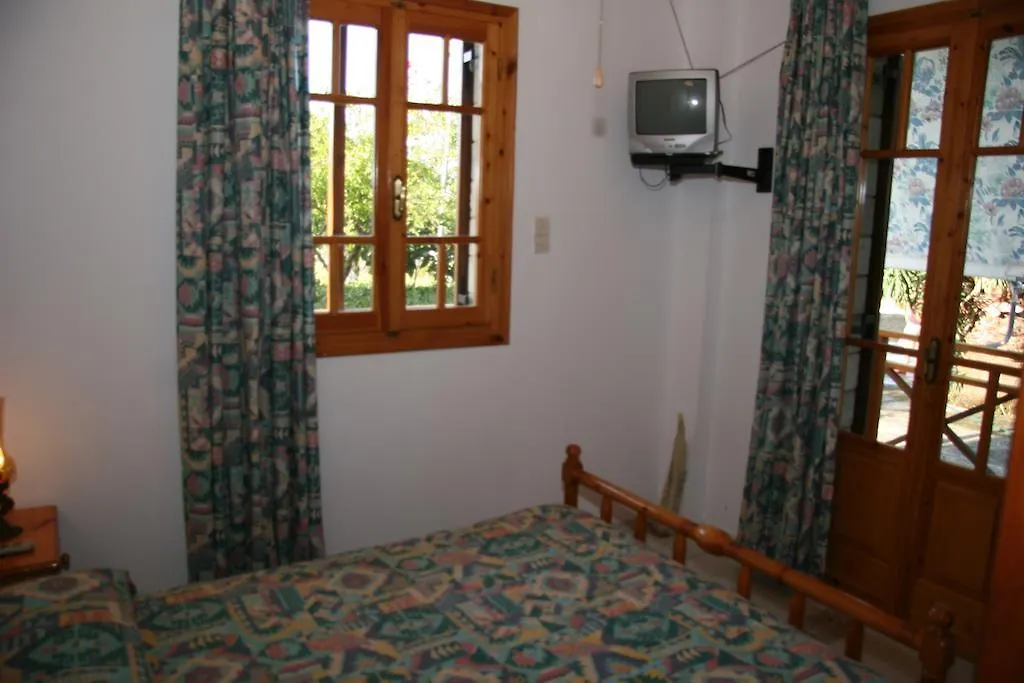 Circe Pansion Apartment Lixouri