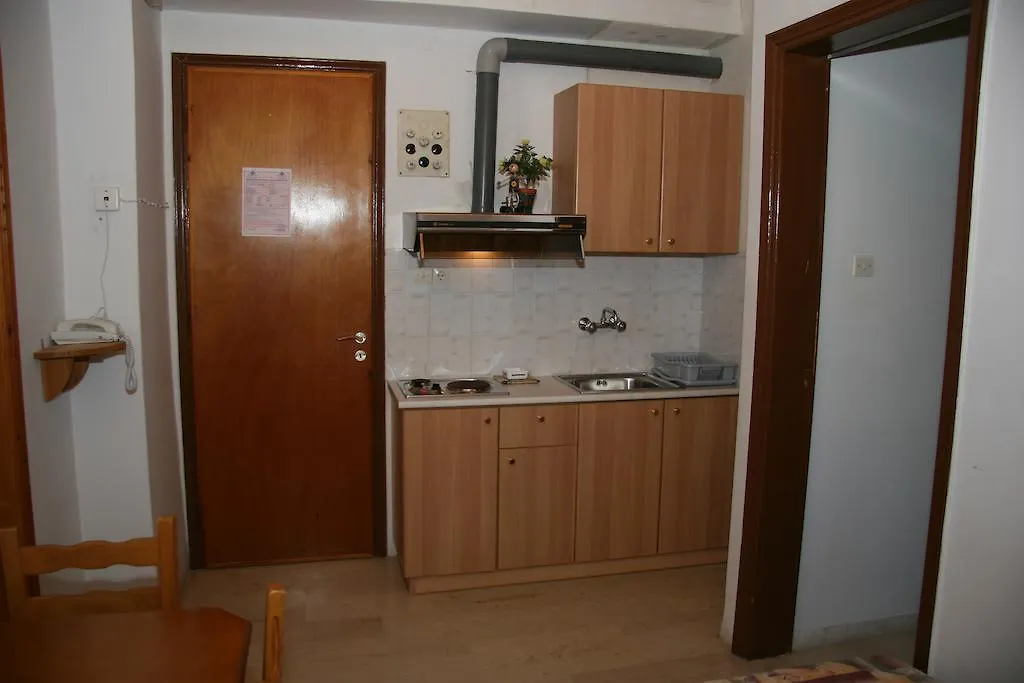 Circe Pansion Apartment Lixouri
